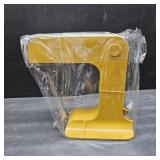 Desk Calendar Standing Flip, Creative Perpetual Flip Calendar, Durable PP Material Daily Desktop Calendar with Large Display, Simple Sleek Desk Accessories for Home Office Decor, Mustard Yellow