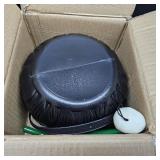 Floating Potion Cauldron - Cauldron Halloween Decor with Magic Floating Potion Bottles and Diffuser - Black Plastic Witches Bowl Hocus Pocus Party Decoration for Vintage Home Decor