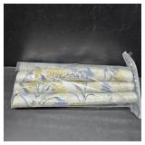 Round Placemats Set of 4 Spring Floral Place Mats Washable Woven Placemat Yellow Berry Fruit Vintage Blue Leaves Plant Circle Braided Heat Resistant Table Mat for Kitchen Dining Party Decor 15 Inch