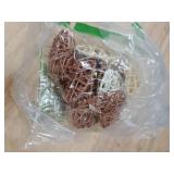 Vercraft 24 Pcs Neutral Valentine's Day Heart Rattan Ornaments 2.75 Inch Valentine Wicker Rattan Heart DIY Farmhouse Vase Bowl Fillers for Valentines Wedding Xmas Tree Ornament Baby Shower Party Decor