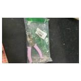 AEFFNOC Single Hole Punch, One Hole Puncher with Soft Grip Handle, 1/4 Inch Paper Hole Punches, Small Hole Punchers with Paper Mess Tray, 6 Sheets Capacity, for Crafts, Scrapbooks (Purple)