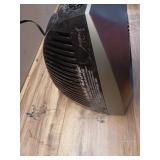 Vornado VH240+ 1500-Watt Black Indoor Electric Fan Space Heater Charcoal gray - Retail: $60