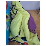 Fisher-Price Portable Baby Chair Kick & Play Deluxe Sit-Me-Up Seat with Piano Learning Toy & Tray for Infants to Toddlers, Purple Monkey