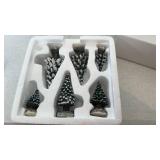 Department 56 Snow Village Santa comes to town 1999 and accessories