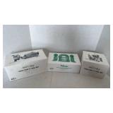 Department 56 Snow Village Collection - Santa Comes to Town 1995/1996 & Stone Corner Set