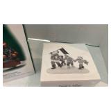 Department 56 Snow Village Here Comes Santa and celebration tree 2000