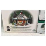 Department 56 heritage village Dorthys skate rental and villagers