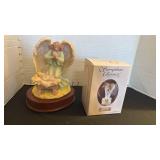 Seraphim Classics Francesca loving guardian music box and Hope