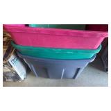 3 Rubbermaid roughneck totes