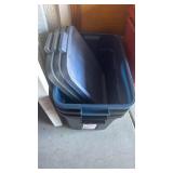3 Rubbermaid roughneck totes