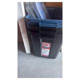 3 Rubbermaid roughneck totes