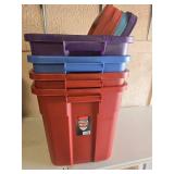 4 Rubbermaid roughneck totes