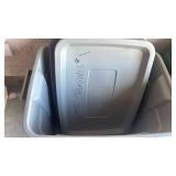 3 Rubbermaid roughneck totes