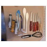 Tramontina steak knives, kitchen utensils, peelers, bag sealer, drinkware