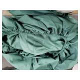 Amazon Basics Lightweight Super Soft Easy Care Wrinkle-Free Breathable Brushed Microfiber 3-Piece Bed Sheet Set with 14-Inch Deep Pockets, Twin XL, Emerald Green, Solid Amazon Basics Lightweight Super Soft Easy Care Wrinkle-Free Breathable Brushed Microfiber 3-Piece Bed Sheet Set with 14-Inch Deep Pockets, Twin XL, Emerald Green, Solid