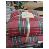 Nido Notte Italian Plaid Decorative Pillows Set Nido Notte Italian Plaid Decorative Pillows Set