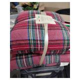 Nido Notte Italian Plaid Decorative Pillows Set Nido Notte Italian Plaid Decorative Pillows Set
