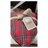 Edie@Home Holiday Decorative Pillow Set Edie@Home Holiday Decorative Pillow Set