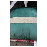 Edie@Home Holiday Decorative Pillow Set Edie@Home Holiday Decorative Pillow Set