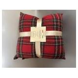 Nido Notte Italian Plaid Decorative Pillows Set Nido Notte Italian Plaid Decorative Pillows Set