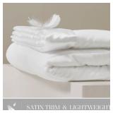 Madison Park Windom Down Alternative Blanket, Premium 3M Scotchgard Moisture Wicking Treatment, Lightweight and Soft Bed Cover For All Season, Satin Trim, White Twin Madison Park Windom Down Alternative Blanket, Premium 3M Scotchgard Moisture Wicking Treatment, Lightweight and Soft Bed Cover For All Season, Satin Trim, White Twin