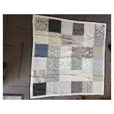 Handmade Floral Patchwork Quilt 56\'x56\' Handmade Floral Patchwork Quilt 56\'x56\'