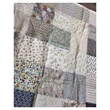 Handmade Floral Patchwork Quilt 56\'x56\' Handmade Floral Patchwork Quilt 56\'x56\'