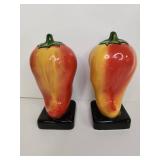 Hand-Painted Ceramic Bell Pepper Salt and Pepper Shakers Hand-Painted Ceramic Bell Pepper Salt and Pepper Shakers