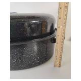 Black Speckled Enamel Roasting Pan with Lid Black Speckled Enamel Roasting Pan with Lid