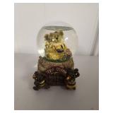 Boyds Bears 'The Queen' Musical Snow Globe Boyds Bears 'The Queen' Musical Snow Globe