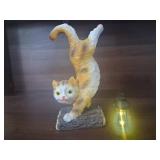 Resin Figurine of a Yoga Cat in an Inverted Pose, Ideal for Garden Decoration. These Cat Statues Are Perfect for Enhancing Your Front Patio, Balcony, Or Yard