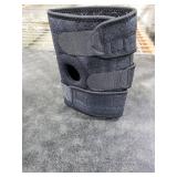 Foilswirl 1 Pcs Kids Knee Brace with Side Stabilizers Patella Gel Pads Adjustable Straps Youth Child Knee Brace Support for Meniscus Tear Sports, Meniscus Tear (Black)