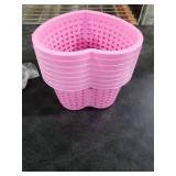Acellegic 8 Pcs Valentine's Heart Shaped Basket with Handle 8X7X4 Plastic Slotted Fruit Baskets Food Storage Containers with Gift Bags for Mother's Day Kitchen Party (Pink)