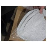 Tomeurperf 30 Pcs Silver Paper Placemats, 14 Inch Glittering Paper Placemats Disposable Placemat Round Table Place Mats Decorative for Birthday Party Wedding Banquet - Silver