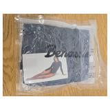 Women's Black Fitted T-Shirt Double Lined Slim Fit Tee Size: Large Women's Black Fitted T-Shirt Double Lined Slim Fit Tee Size: Large