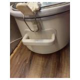 Crockpot 7-Quart Cook & Carry Slow Cooker Mushroom - Retail: $77 Crockpot 7-Quart Cook & Carry Slow Cooker Mushroom - Retail: $77