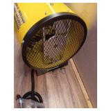 Dura Heat 240V Portable Electric Forced Air Heater - Retail: $171 Dura Heat 240V Portable Electric Forced Air Heater - Retail: $171