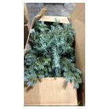 Costway 6ft Artificial Christmas Spruce Hinged Tree w/ 892 Mixed PE & PVC Tips - Retail: $0 Costway 6ft Artificial Christmas Spruce Hinged Tree w/ 892 Mixed PE & PVC Tips - Retail: $0