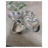 Kichvoe 5Pcs Heart Shaped Cake Pans 4 Inch Aluminum Baking Mold Non-Stick Coating for Diy Desserts Birthday Valentine S Day Wedding Kitchen - Retail: $19