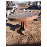 Round Oak Pedestal Dining Table