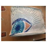 Nesker Comforter Set (Stock Pic Doesn't Match)