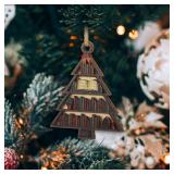 32 Pcs Book Lovers Christmas Ornaments, Wooden Heart-Shaped 'Just a Girl Who Loves Books'