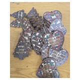 32 Pcs Book Lovers Christmas Ornaments, Wooden Heart-Shaped 'Just a Girl Who Loves Books'