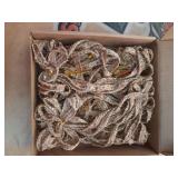 SY Super Bang 8 Pcs Ornaments (khaku-Gold)- stock picture doesn't match