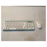 Wireless Keyboard and Mouse Combo, RaceGT Typewriter Keyboard Mouse Combo, 2.4G Silent USB Mouse, Quiet Cordless Cute Retro Keyboard Mouse Set, for Windows, Computer, Desktop, PC, Laptop, Green (Missi