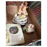 Victorian Lamp (Small) & Miscellaneous Decor--FR