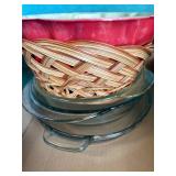 Kitchenware x7 pcs. (Pitcher, Pie Plates, Bundt Pan, etc.)--K