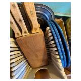 Porcelain Metal Plates, Knife Set Block & Bread Slicer--K