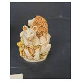 Harmony Kingdom \"Behold The King\" RW98LI Lion Family Box Figurine with Original Box and Paper Insert