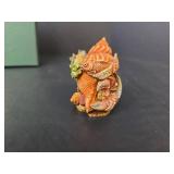 Harmony Kingdom 1999 \"Beneath the Ever Changing Seas\" Royal Watch Club Kit Shell Figurine